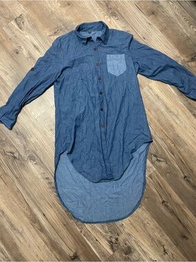 Women’s Longline denim Chambray Button-Up Shirt - Blue